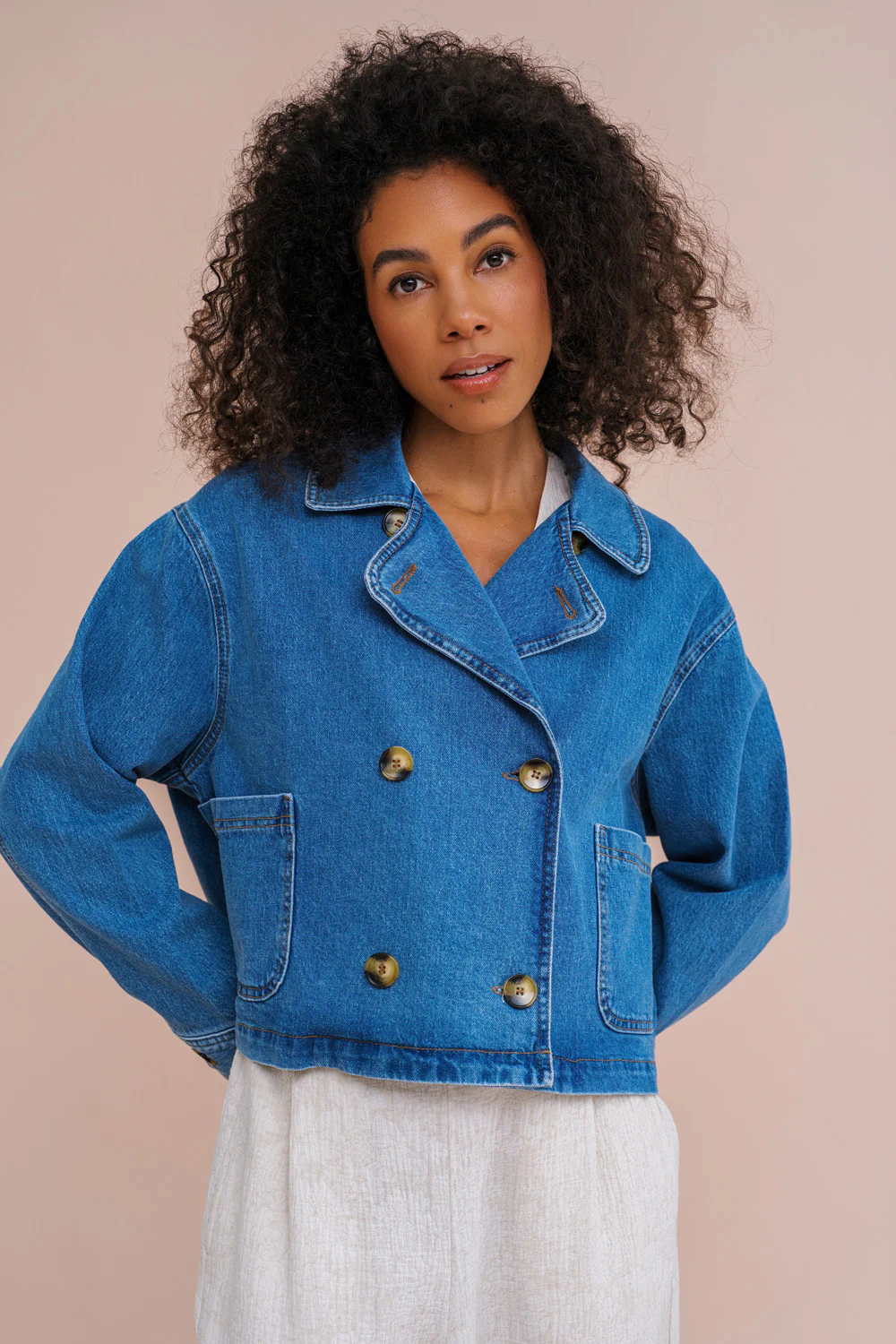 Hazel spijkerjack van lichtblauwe denim met losse pasvorm, katoen